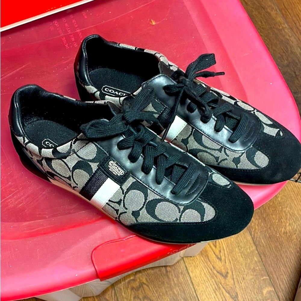 A pair of size 11 black coach sneakers - Picture 1 of 1
